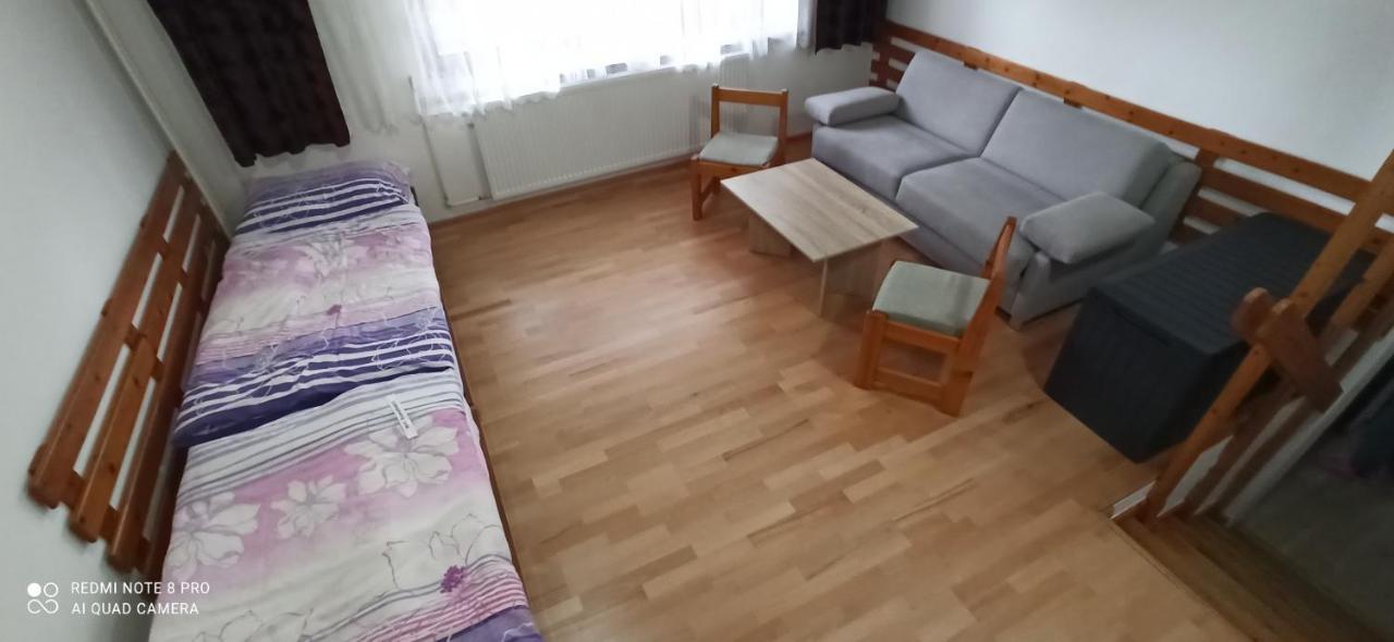 Privat L&L Apartamento Nová Lesná Exterior foto
