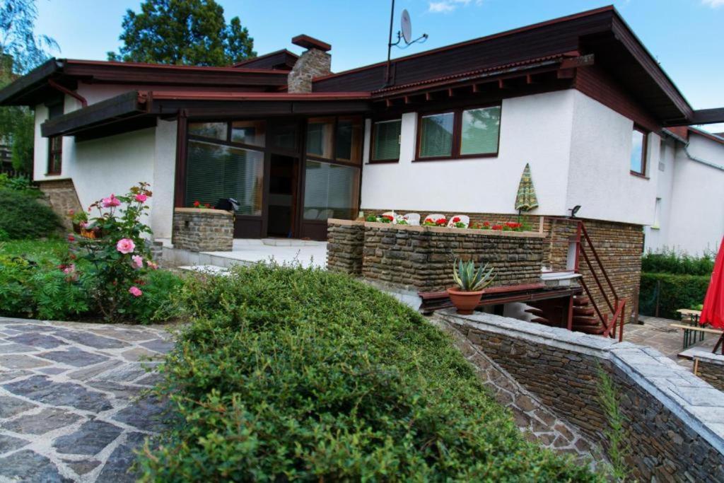 Privat L&L Apartamento Nová Lesná Exterior foto