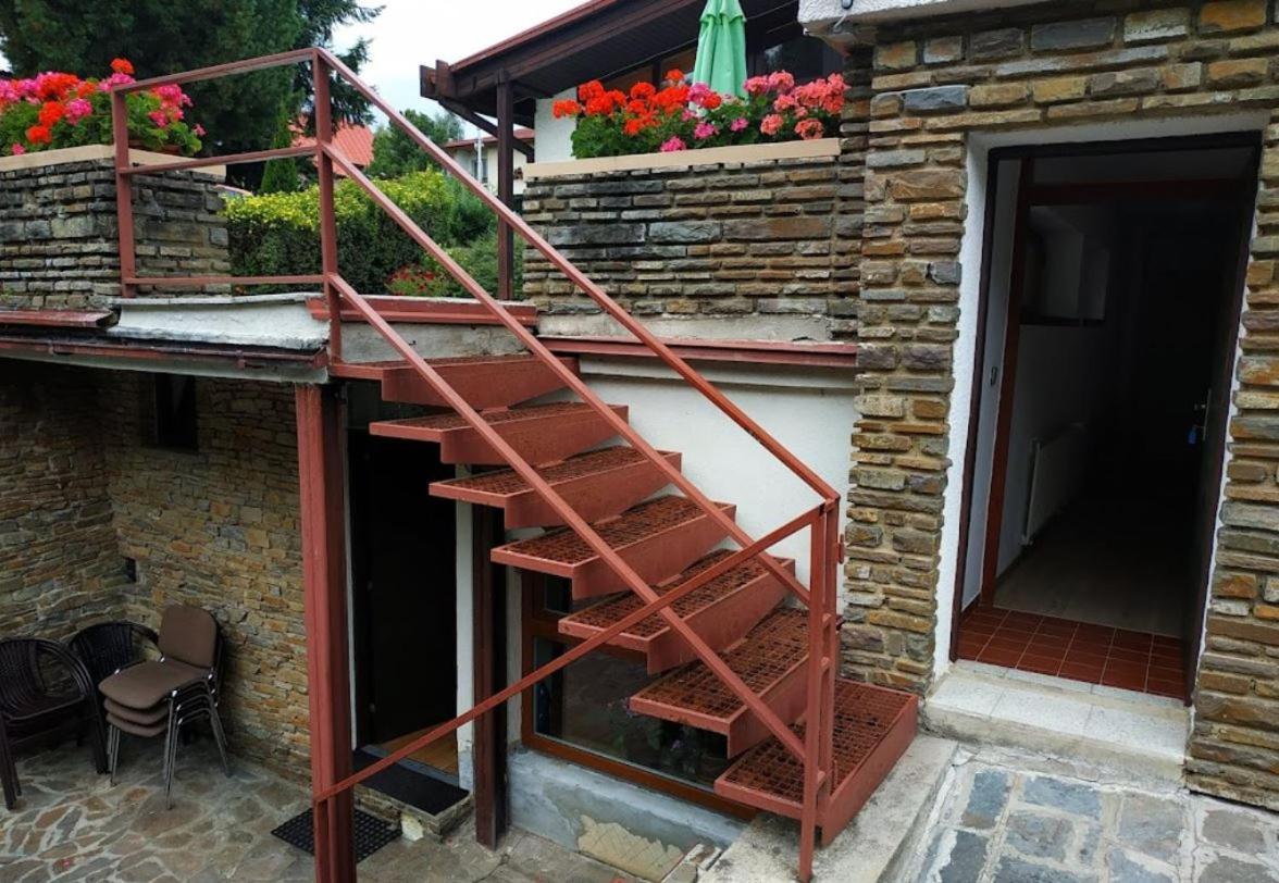Privat L&L Apartamento Nová Lesná Exterior foto